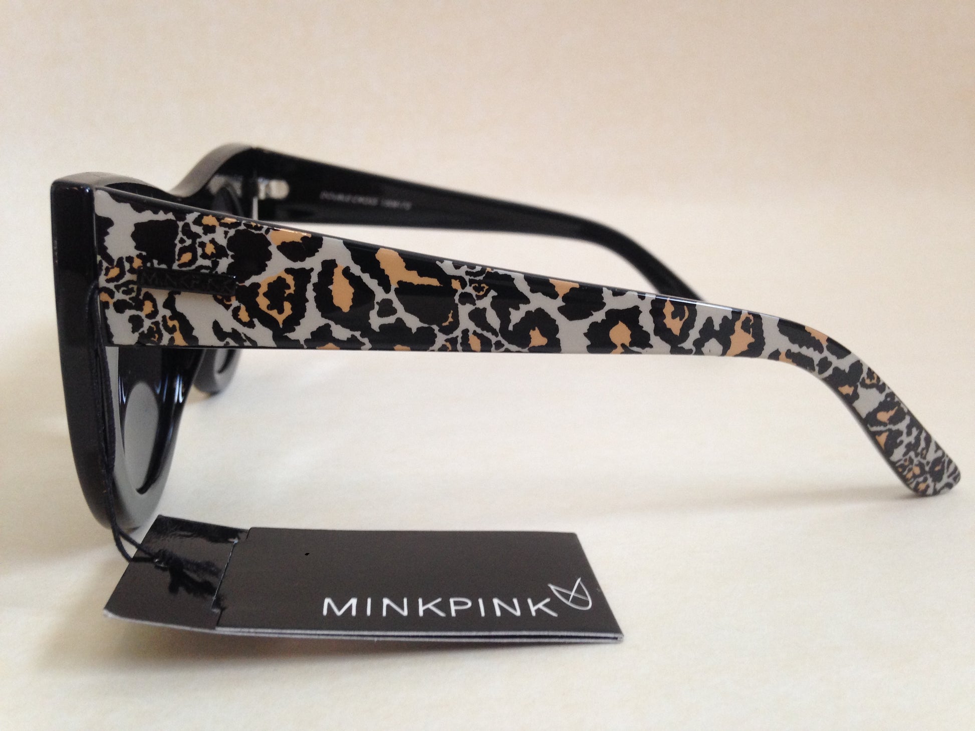 Minkpink Sunglasses New Authentic Double Cross Round Cat Eye Black With Leopard - Sunglasses