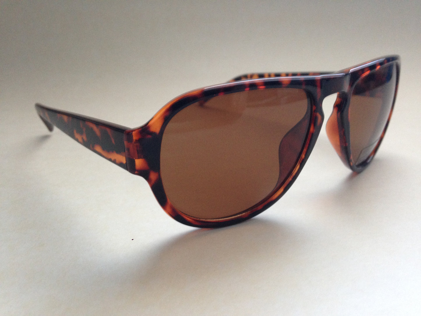 Lucky Brand Mens Recruiter Aviator Sunglasses Retro Keyhole Brown Tortoise 57 - Sunglasses