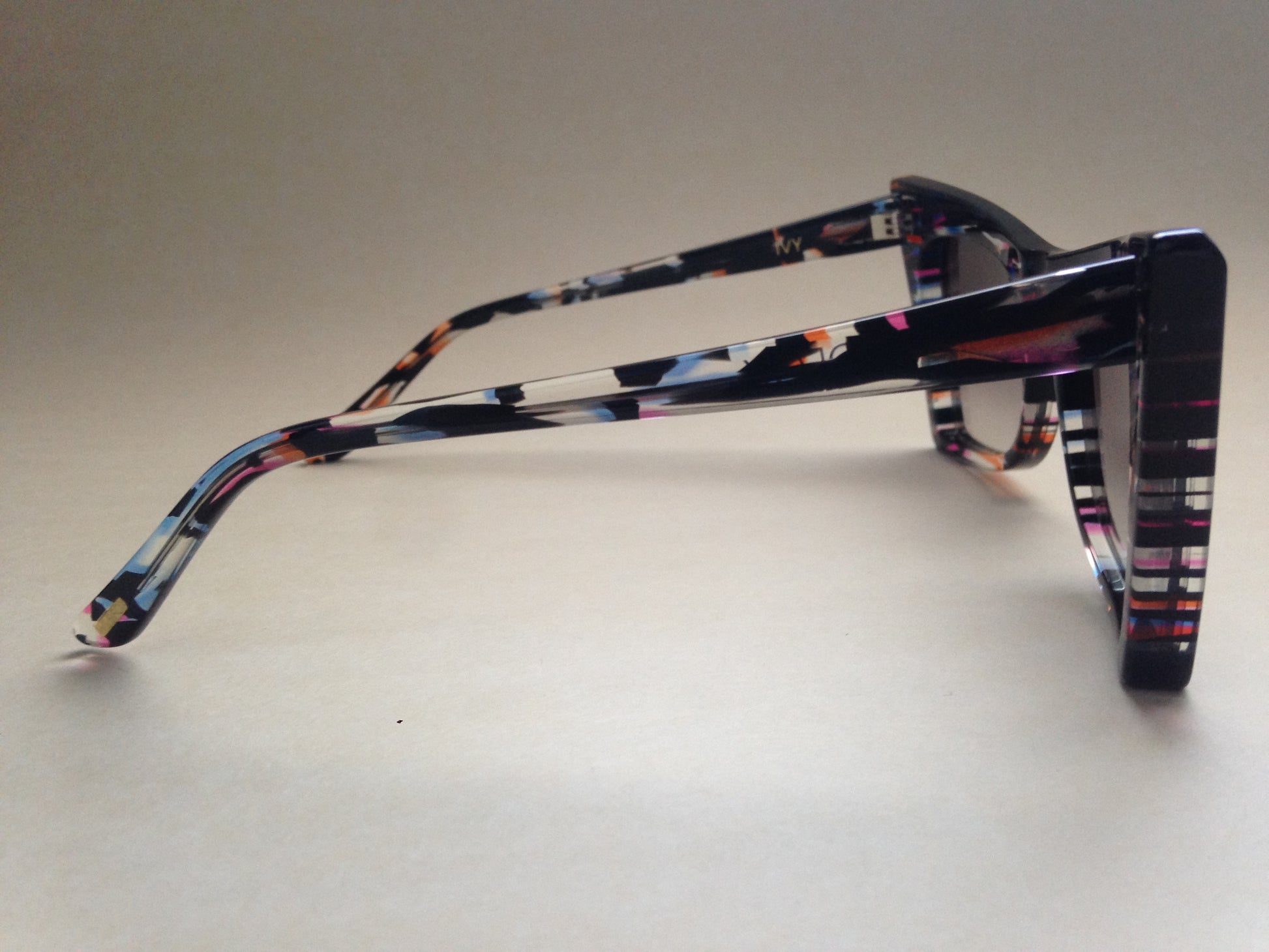 Wildfox Ivy Sunglasses Cat Eye Fireworks Explosion Molded Acetate Frame Gray Gradient Lens - Sunglasses