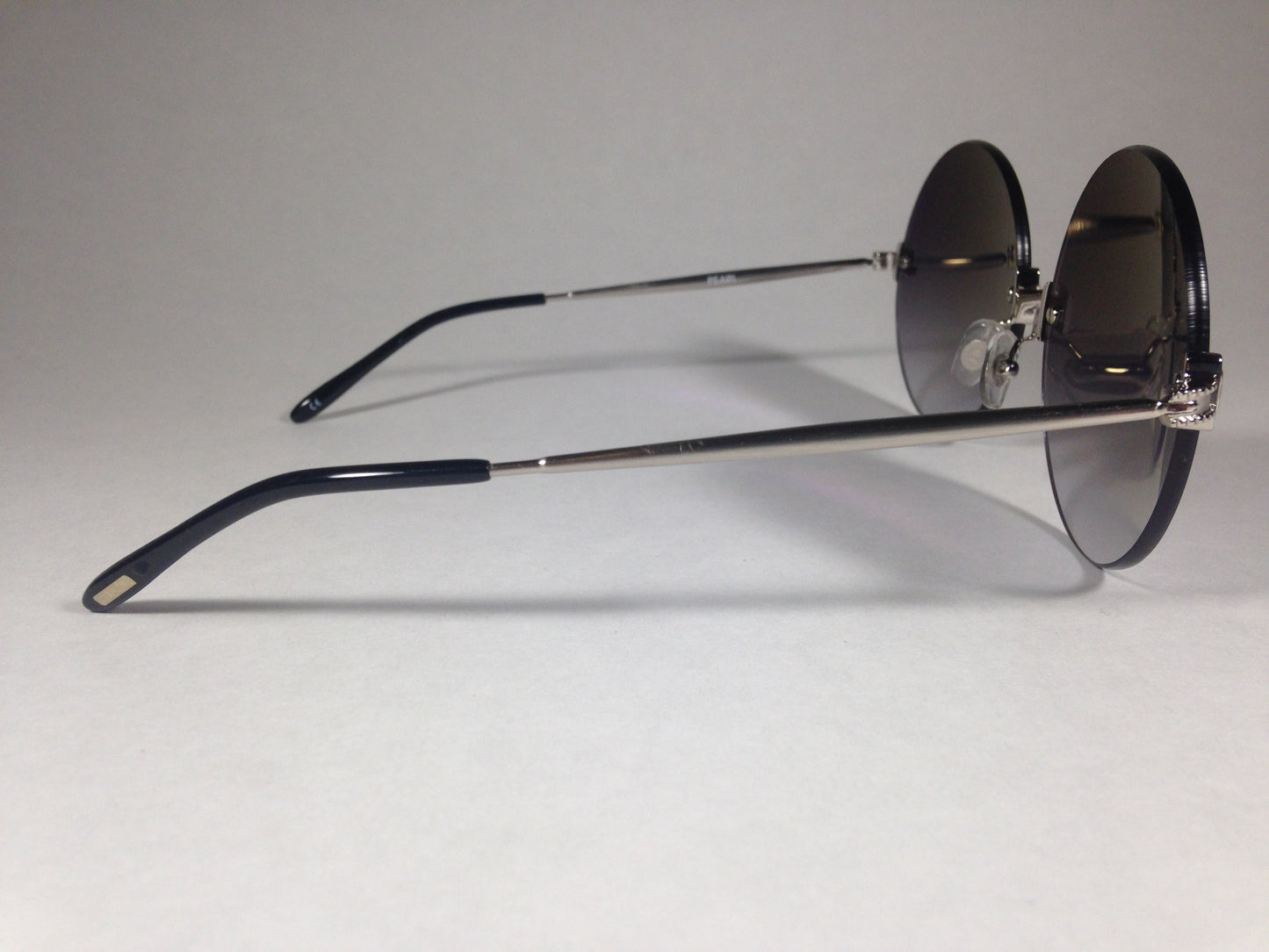 Wildfox Pearl Sunglasses Round Silver Gray Metal Frame Gray Gradient Lens - Sunglasses