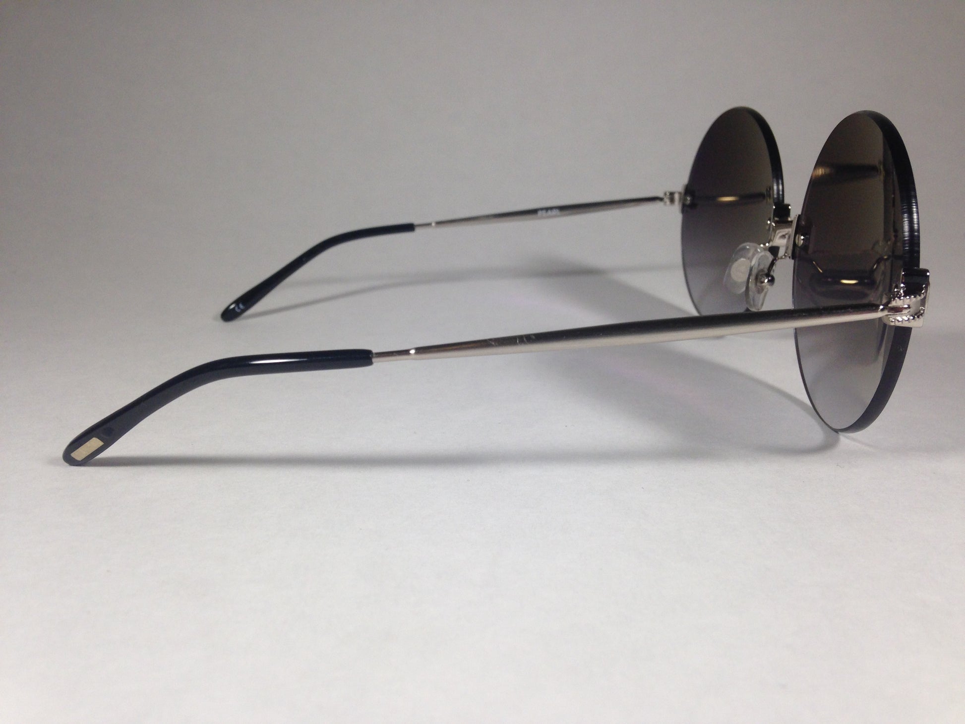 Wildfox Pearl Sunglasses Round Silver Gray Metal Frame Gray Gradient Lens - Sunglasses