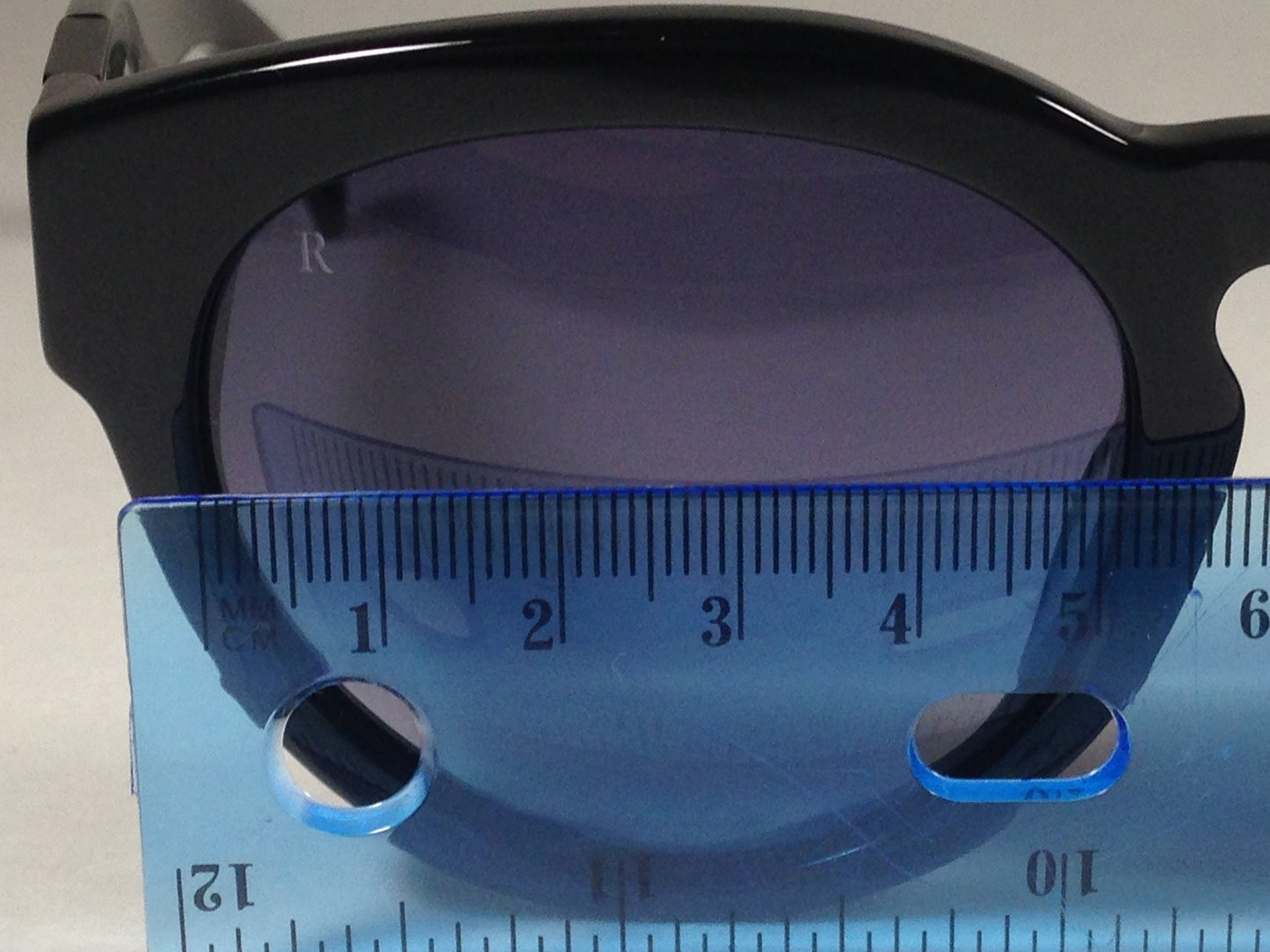 Raen Strada Sunglasses Round Keyhole Black Smoke Gray Gradient Lens Sta-001-Gradsmk - Sunglasses
