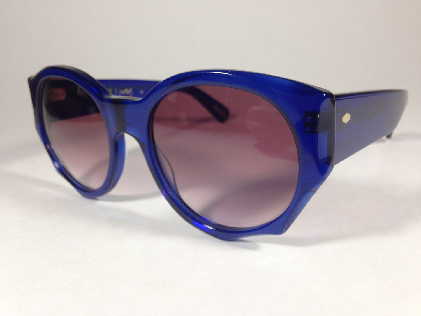 Raen Rotas Blue Crystal Sunglasses Round Clear Pink Rose Gradient Lens Rot-062-Grose - Sunglasses
