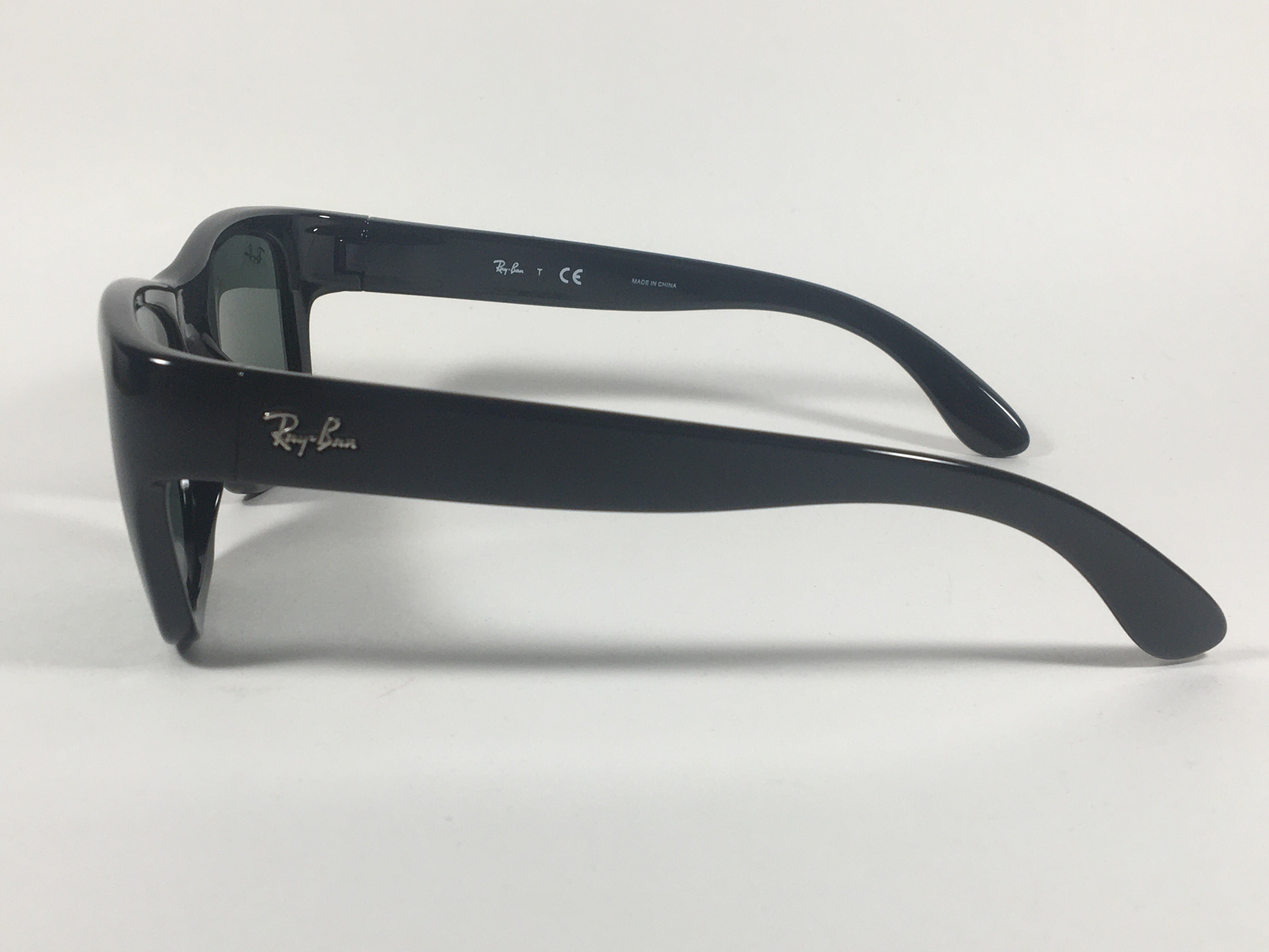 Are ray ban glasses made in china online