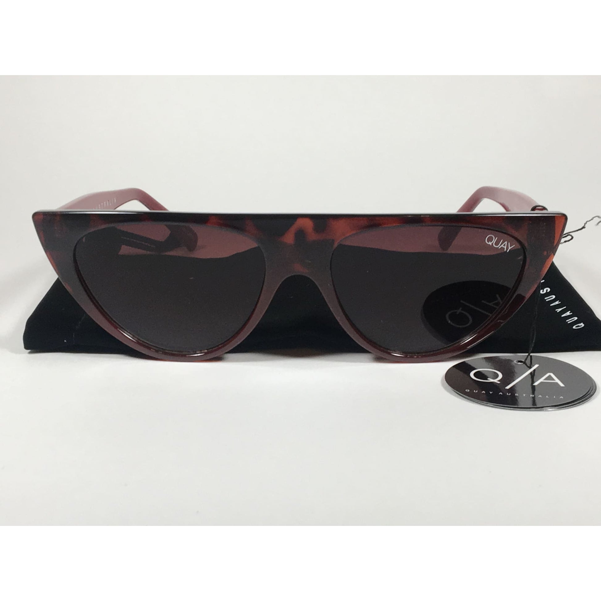 Quay Australia QW000296 TORTRD/BRN Run Away Flat Cat Eye Sunglasses Red Brown Tortoise Gradient Lenses - Sunglasses