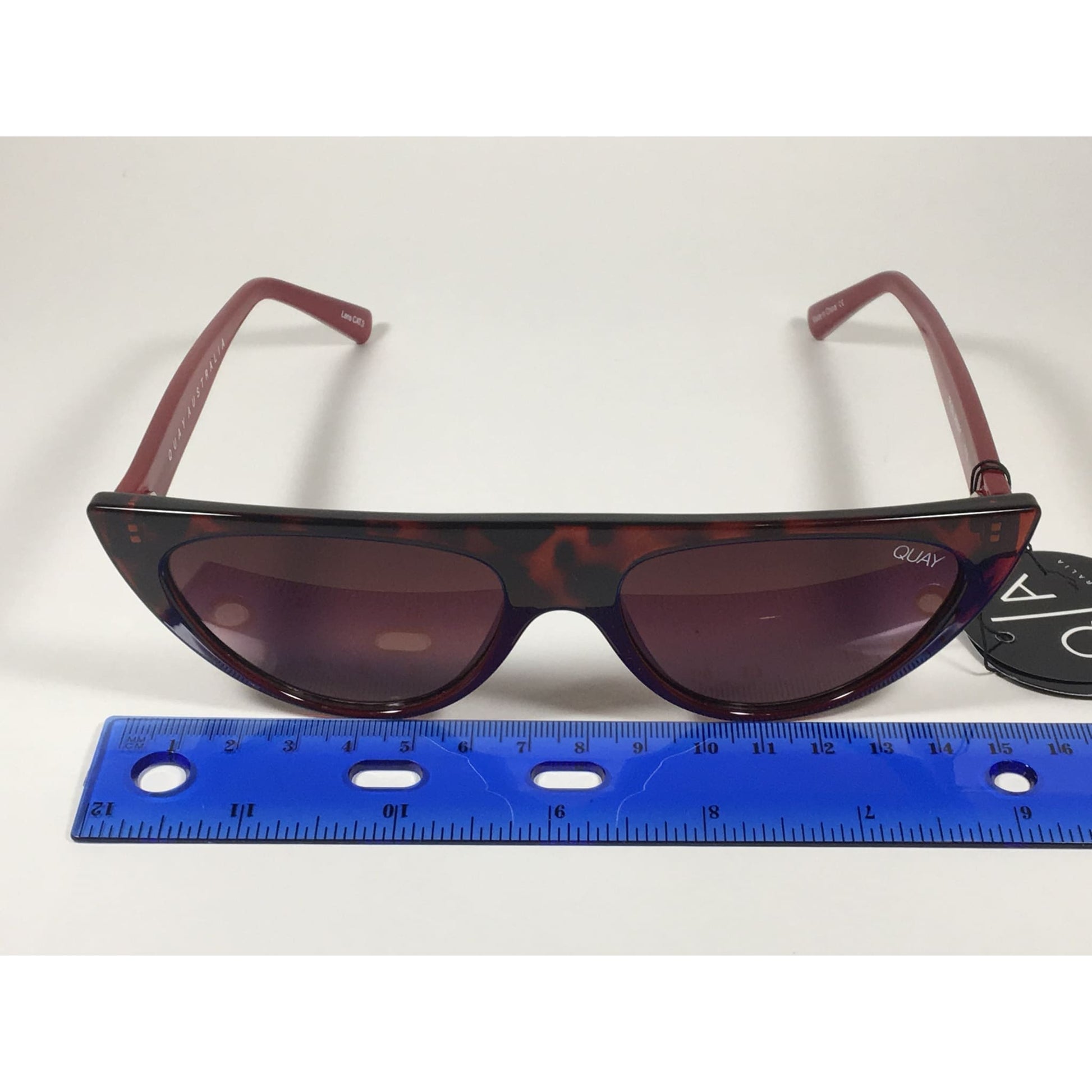 Quay Australia QW000296 TORTRD/BRN Run Away Flat Cat Eye Sunglasses Red Brown Tortoise Gradient Lenses - Sunglasses