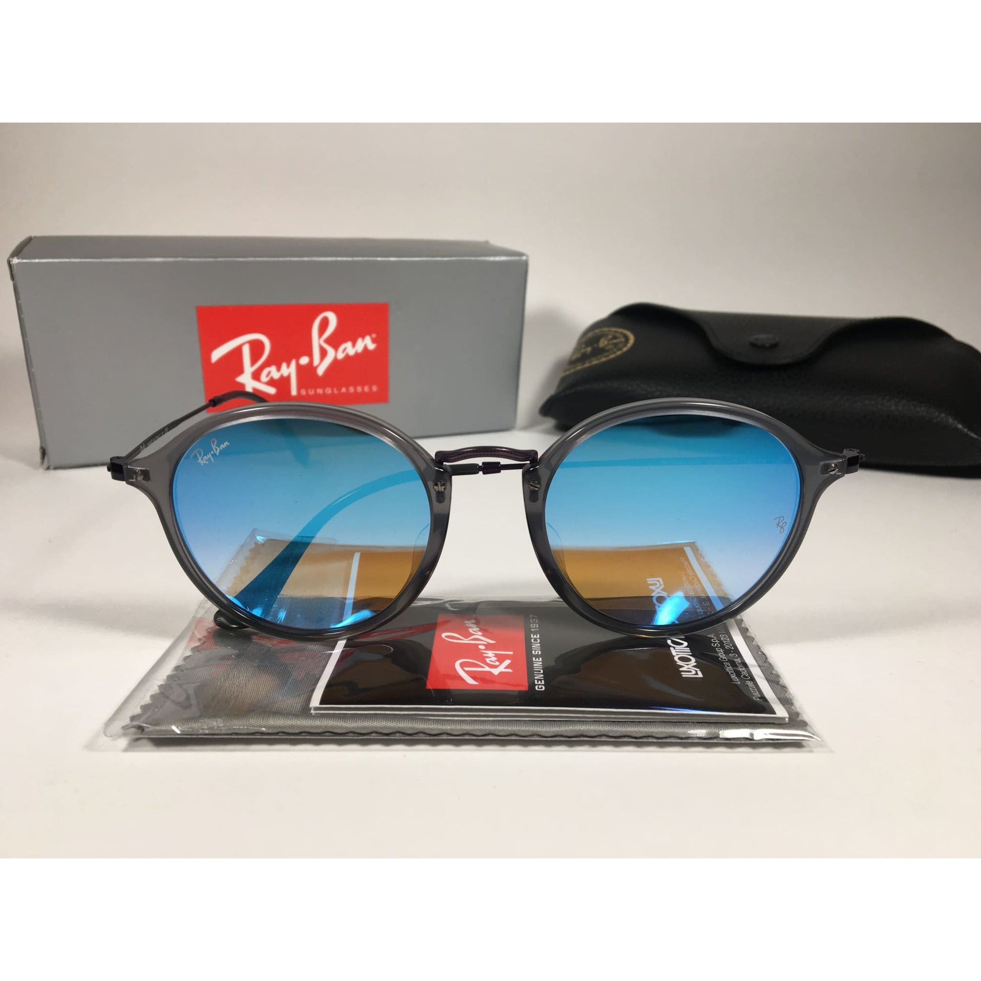 Ray-Ban Round Flat Sunglasses Purple And Gray Frame Blue Flash